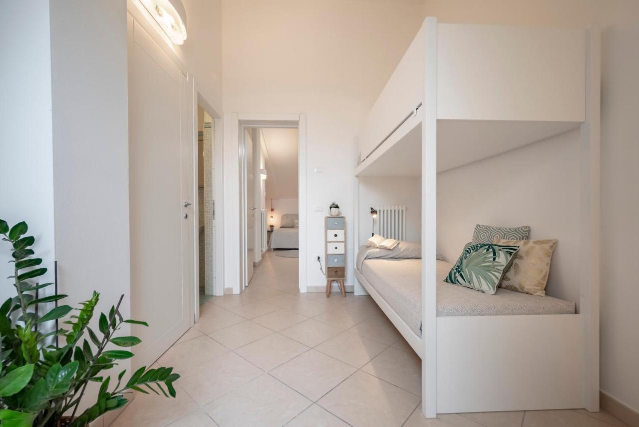 Sea View Apartment Сан Винченцо Екстериор снимка