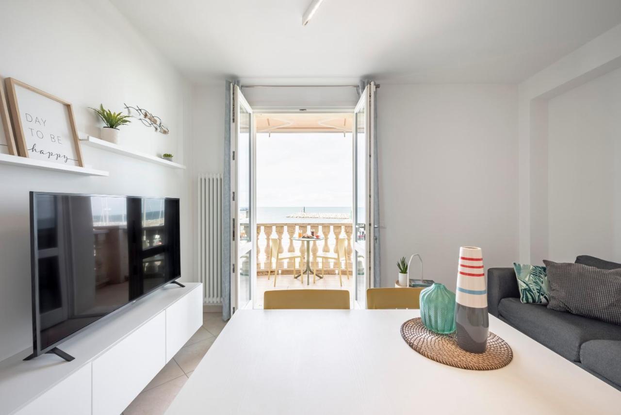 Sea View Apartment Сан Винченцо Екстериор снимка