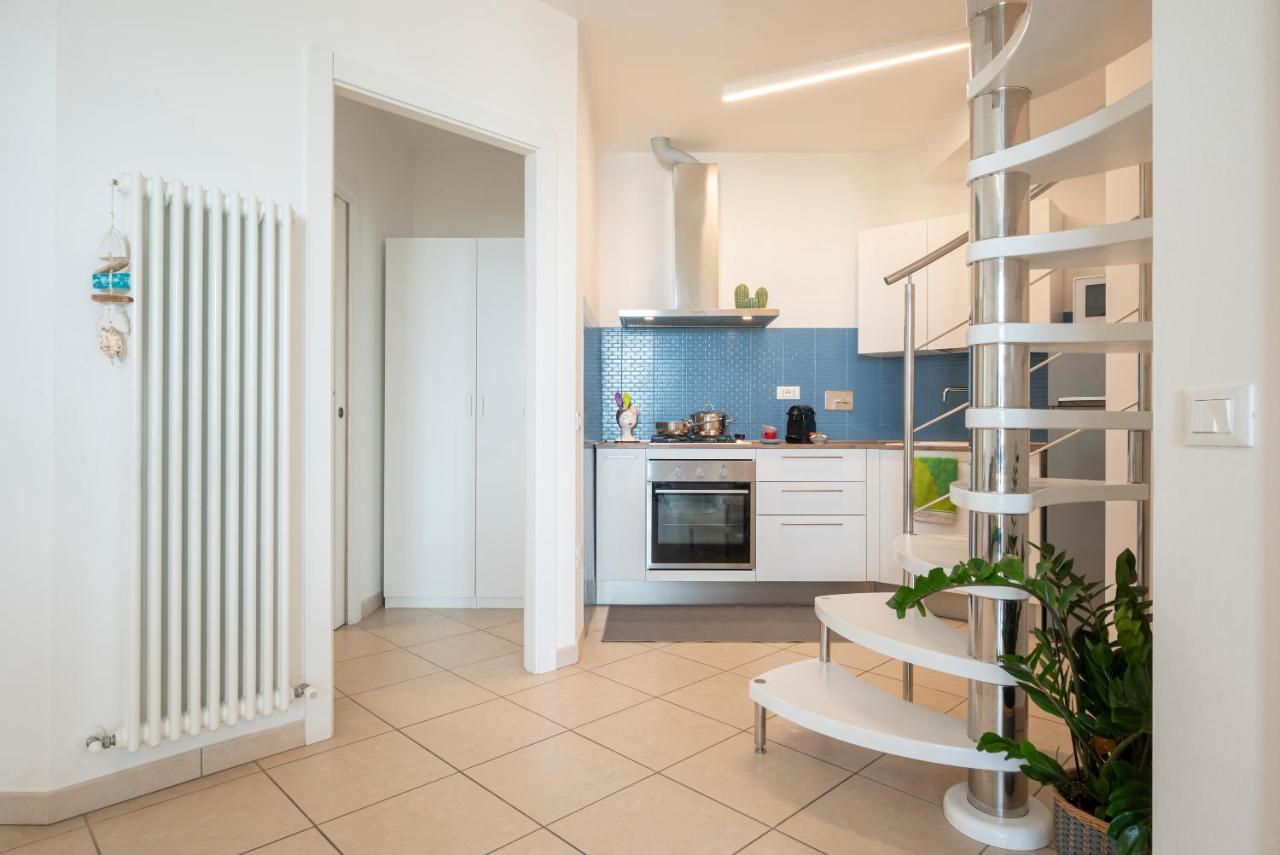 Sea View Apartment Сан Винченцо Екстериор снимка